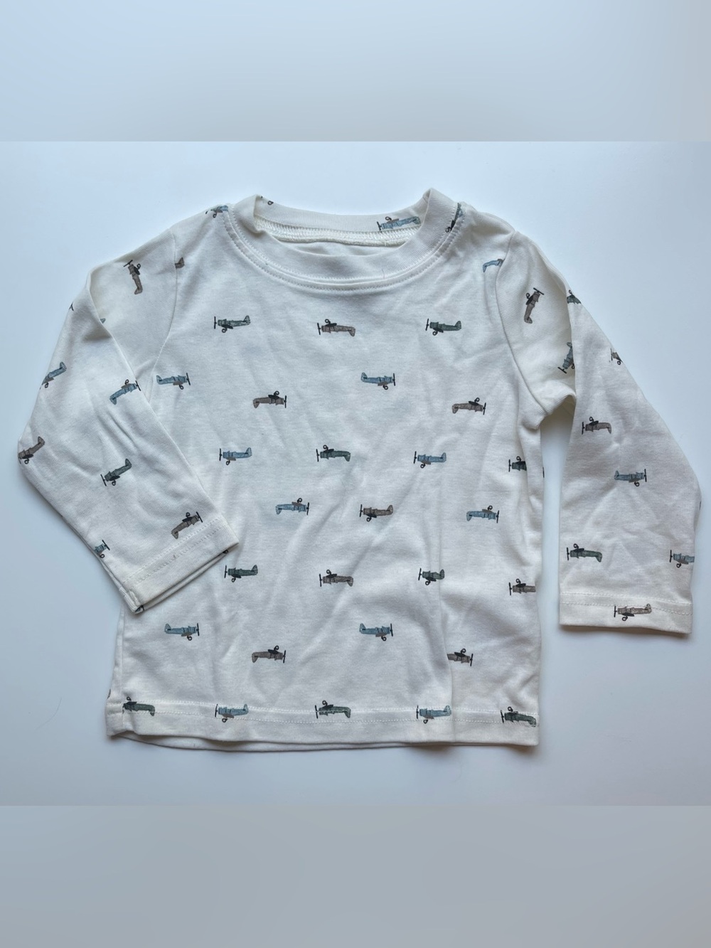 🛹 3 for $10 
Carter’s Long-Sleeve Airplane Print Shirt